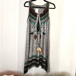 NWT  NATIVE INSPIRED SHIFT DRESS WITH FEATHER/BEADS BY BESCA - SIZE MEDIUM